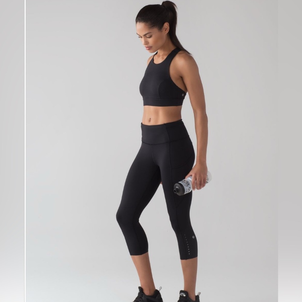 Lululemon Fast and Free crops